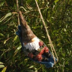 ESSCHERT DESIGN Kabouter In Hangmat -Esschert Design Verkoopwinkel kabouter in hangmat 1550674212 2 600